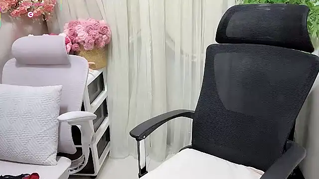 NEWONETO online show from 07-25-26, 11:52