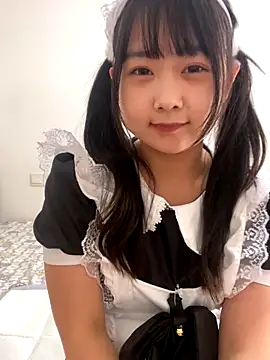 Snapshot of tiantian-26 chatting on 10-27-25, 04:05 tiantian-26 online show from 10-27-25, 04:05