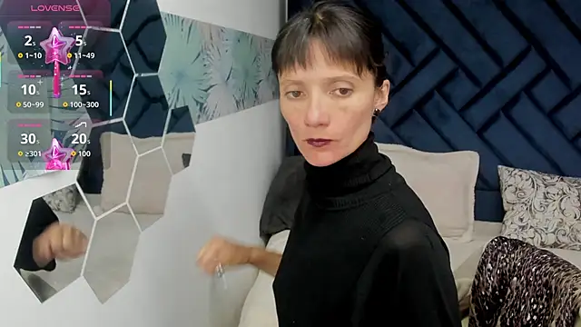 Snapshot of Valery_More__ chatting on 10-07-25, 12:13 Valery More online show from 10-07-25, 12:13