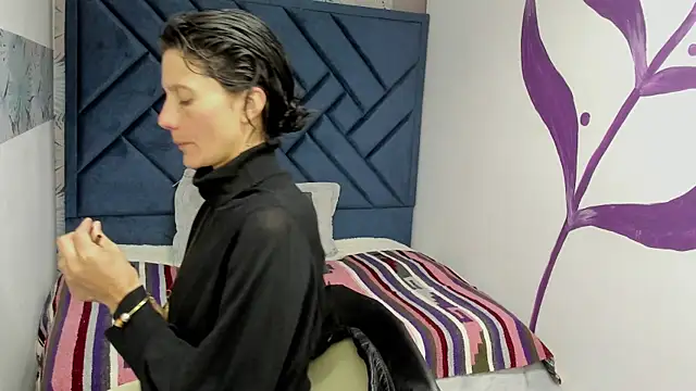 Snapshot of Valery_More__ chatting on 11-06-25, 12:17 Valery More online show from 11-06-25, 12:17