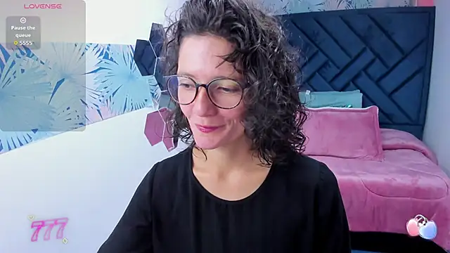 Valery More   online show from 04-30-26, 01:39