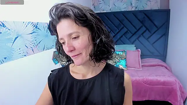 Valery More   online show from 05-04-26, 01:07