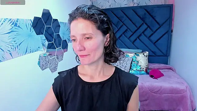 Valery More   online show from 05-07-26, 01:16