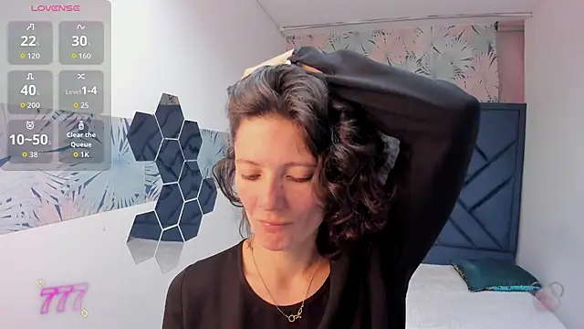 Valery More   online show from 06-18-26, 01:15