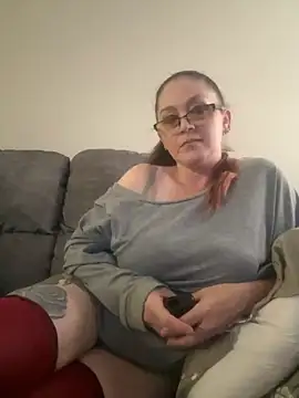 LadyRaven867 online show from 09-30-25, 03:06