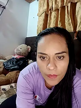 Snapshot of QueenBDSM chatting on 10-27-25, 01:09 QueenBDSM online show from 10-27-25, 01:09