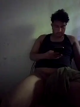 Snapshot of Tequilamaster chatting on 11-11-25, 07:14 Tequilamaster online show from 11-11-25, 07:14