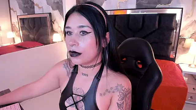 SusanVilla online show from 05-02-26, 08:03