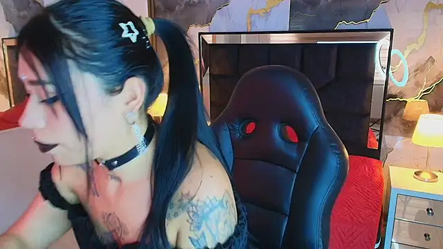 SusanVilla online show from 06-26-26, 08:24