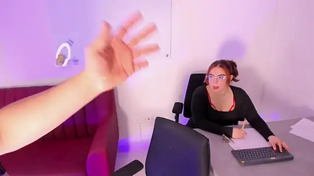 Kandyfrees  online show from 01-10-26, 11:45