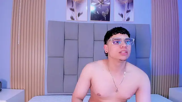 Kandyfrees  online show from 01-19-26, 11:25