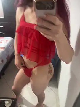 Snapshot of NICOLLE__12 chatting on 10-04-25, 12:25 NICOLLE 12 online show from 10-04-25, 12:25