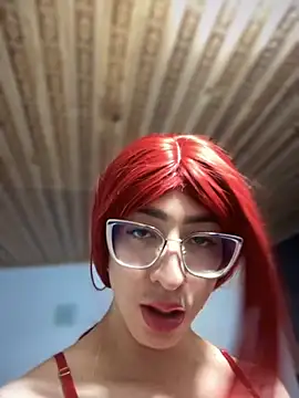 Snapshot of NICOLLE__12 chatting on 10-20-25, 01:33 NICOLLE 12 online show from 10-20-25, 01:33