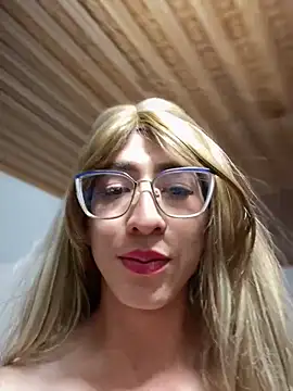 NICOLLE  12 online show from 12-15-25, 04:22