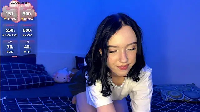 Snapshot of KayaNorth chatting on 11-14-25, 07:45 KayaNorth online show from 11-14-25, 07:45