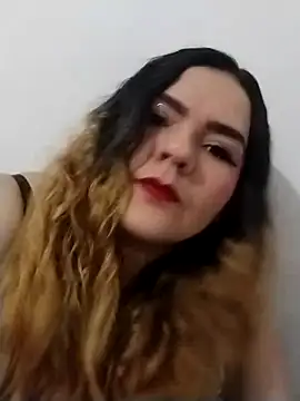 Snapshot of coral_marley chatting on 10-18-25, 01:19 coral marley online show from 10-18-25, 01:19