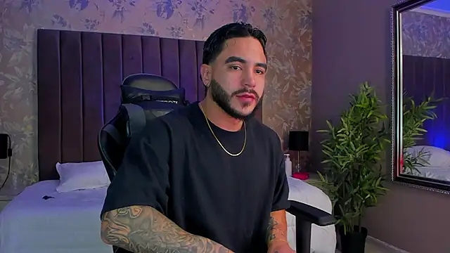 Snapshot of Dante_Dimarco chatting on 10-31-25, 12:22 Dante Dimarco online show from 10-31-25, 12:22