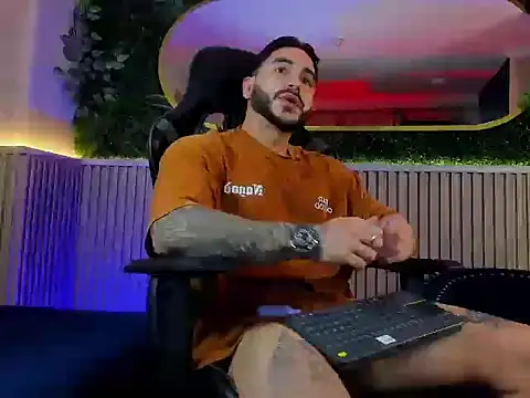 Snapshot of Dante_Dimarco chatting on 11-10-25, 11:59 Dante Dimarco online show from 11-10-25, 11:59