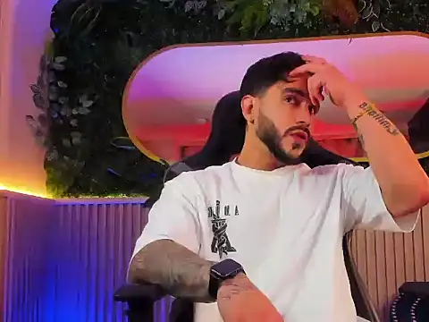 Snapshot of Dante_Dimarco chatting on 11-12-25, 10:30 Dante Dimarco online show from 11-12-25, 10:30