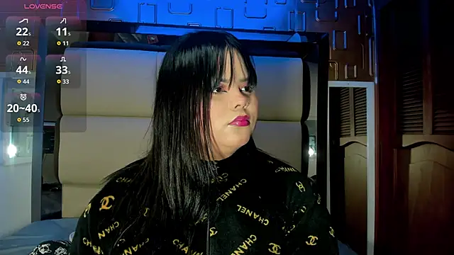 Snapshot of violet_milleer chatting on 10-02-25, 12:23 violet milleer online show from 10-02-25, 12:23