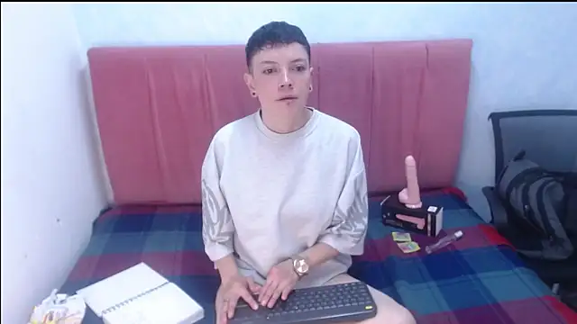 alexmadisoncm101 online show from 11-11-25, 07:14