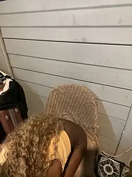 Snapshot of gingergirl67_ chatting on 10-23-25, 09:35 gingergirl67 online show from 10-23-25, 09:35