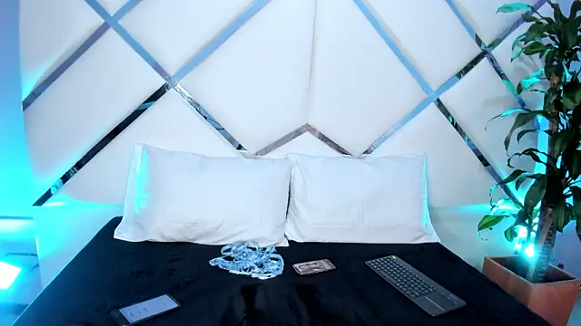 Amelia Rivas online show from 03-20-26, 06:46