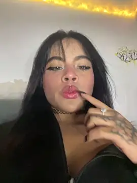 Veeronica  online show from 10-07-25, 11:02