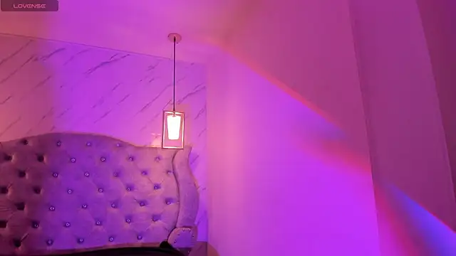 Snapshot of Iris__77 chatting on 10-02-25, 06:59 Iris 77 online show from 10-02-25, 06:59