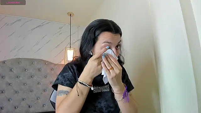 Snapshot of Iris__77 chatting on 10-06-25, 06:38 Iris 77 online show from 10-06-25, 06:38