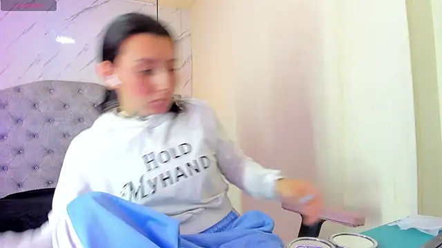 Snapshot of Iris__77 chatting on 10-08-25, 07:00 Iris 77 online show from 10-08-25, 07:00