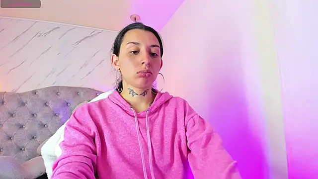 Snapshot of Iris__77 chatting on 11-03-25, 04:30 Iris 77 online show from 11-03-25, 04:30