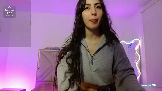 Snapshot of Ixchel_tay chatting on 10-16-25, 03:18 Ixchel tay online show from 10-16-25, 03:18