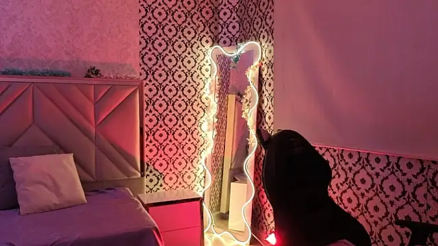 Snapshot of Ixchel_tay chatting on 02-14-26, 03:25 Ixchel tay online show from 02-14-26, 03:25