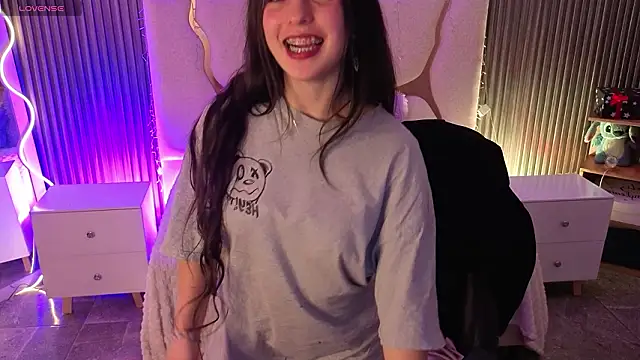 Snapshot of Ixchel_tay chatting on 03-23-26, 03:32 Ixchel tay online show from 03-23-26, 03:32