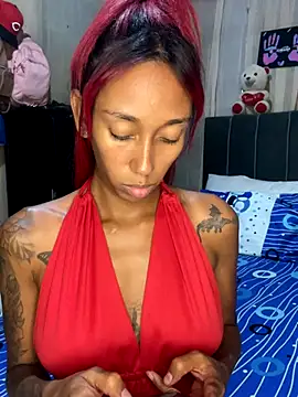 Snapshot of Zasha_Romero chatting on 10-17-25, 03:31 Zasha Romero online show from 10-17-25, 03:31