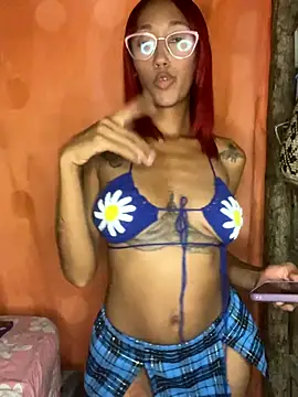 Snapshot of Zasha_Romero chatting on 10-31-25, 04:13 Zasha Romero online show from 10-31-25, 04:13