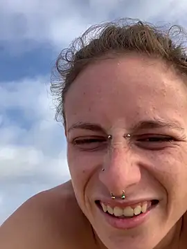 GoldenPussy1329 online show from 10-14-25, 03:35