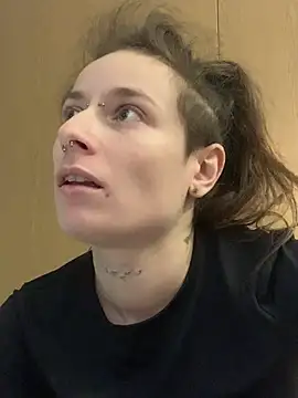 Snapshot of GoldenPussy1329 chatting on 03-03-26, 09:42 GoldenPussy1329 online show from 03-03-26, 09:42