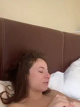 Snapshot of GoldenPussy1329 chatting on 03-14-26, 02:22 GoldenPussy1329 online show from 03-14-26, 02:22