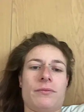 Snapshot of GoldenPussy1329 chatting on 03-24-26, 12:32 GoldenPussy1329 online show from 03-24-26, 12:32