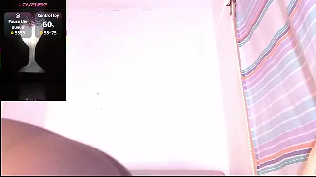 Snapshot of taylor_hot85 chatting on 11-05-25, 06:57 taylor hot85 online show from 11-05-25, 06:57