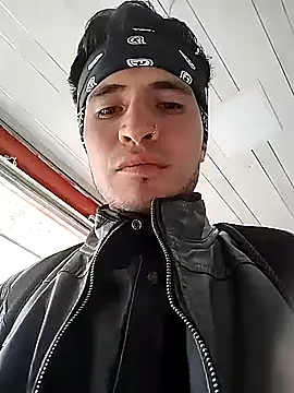 Snapshot of Angel_3-0 chatting on 10-21-25, 06:41 Angel 3-0 online show from 10-21-25, 06:41