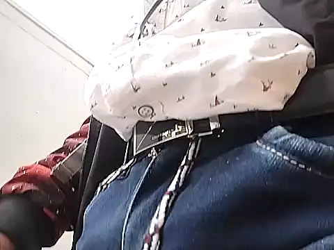 Snapshot of Angel_3-0 chatting on 10-28-25, 08:22 Angel 3-0 online show from 10-28-25, 08:22