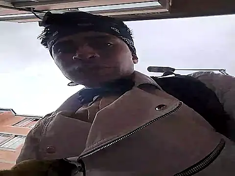 Snapshot of Angel_3-0 chatting on 12-15-25, 08:24 Angel 3-0 online show from 12-15-25, 08:24