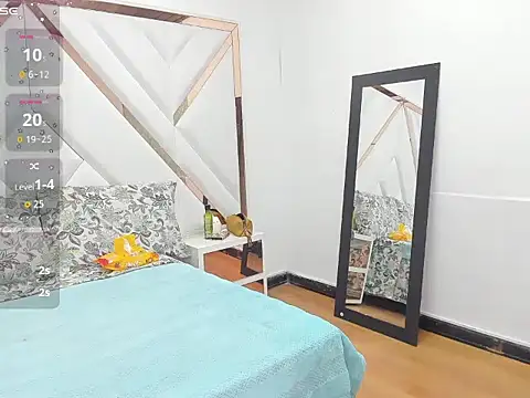 AliceCat 01 online show from 12-15-25, 02:32