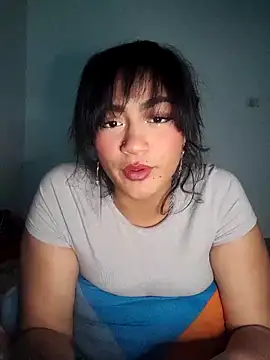 Snapshot of who_is_milyxx chatting on 10-17-25, 11:35 who is milyxx online show from 10-17-25, 11:35