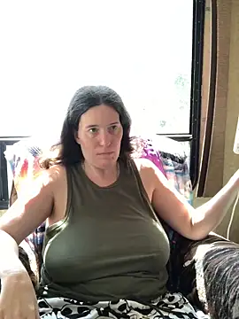 Petite83 online show from 09-28-25, 05:51