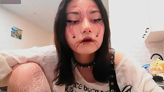 Beeping Creature online show from 10-11-25, 05:00