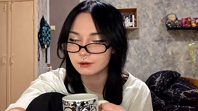 Beeping Creature online show from 11-10-25, 06:07